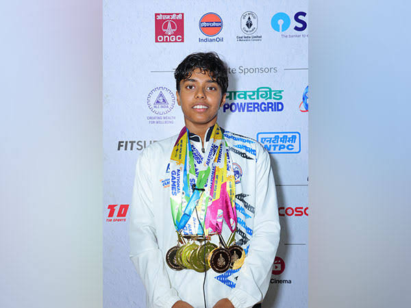 Dhinidhi Desinghu: Young Indian Swimming Prodigy