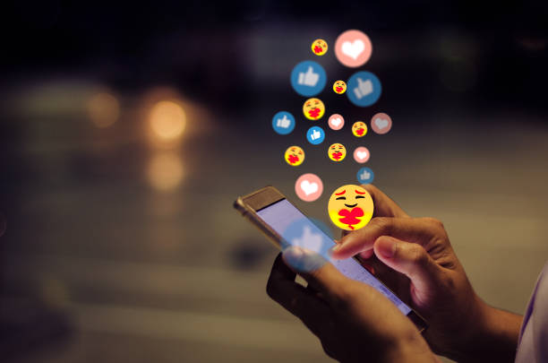 Utilizing Influencers for Love & Shayari-Themed Marketing
