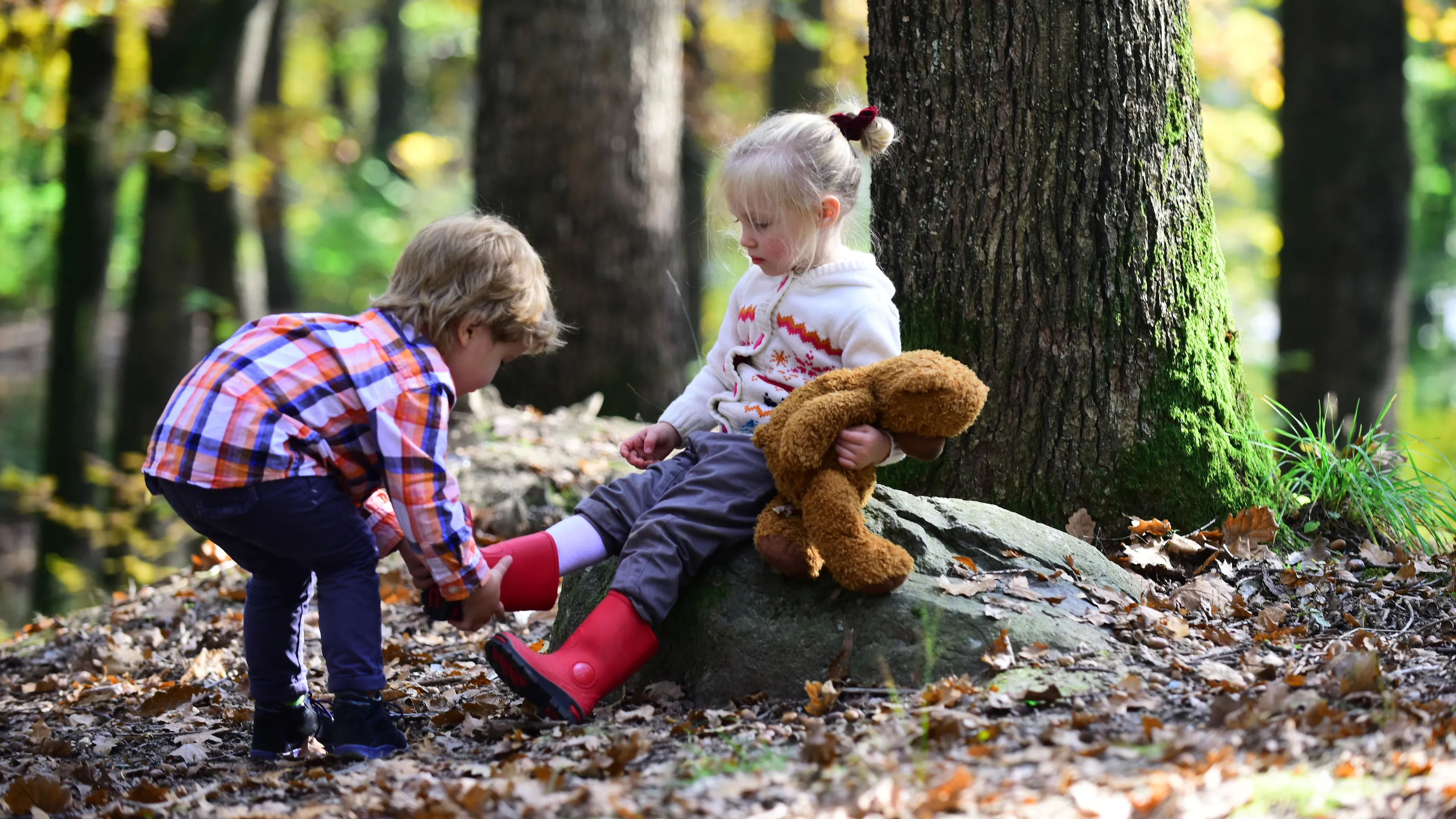 10 Simple Ways to Spread Kindness on Random Acts of Kindness Day Because a little kindness goes a long way…